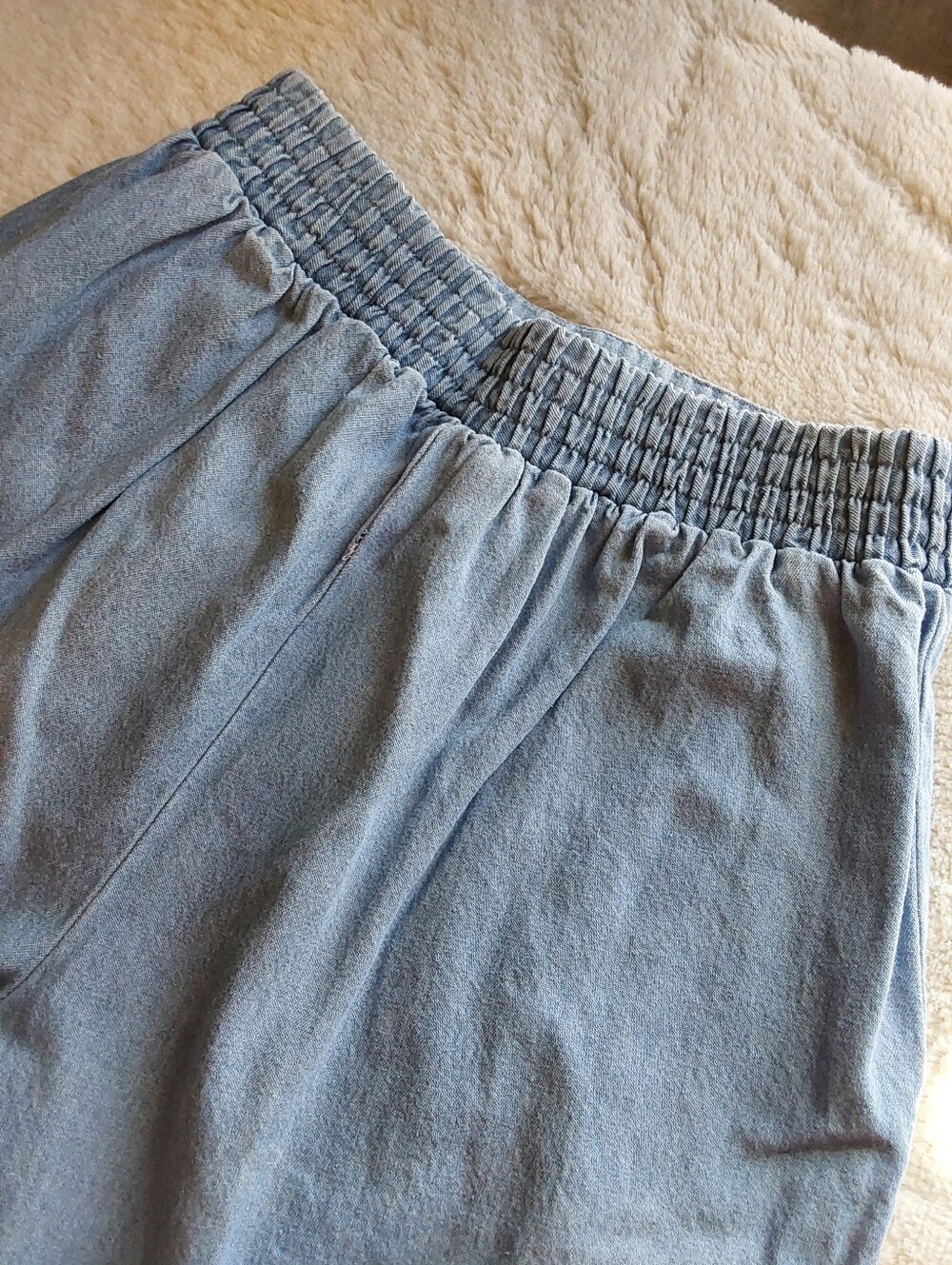 🌺 VTG Styled Jaclyn Smith Light Blue Denim Shorts/Culottes - Picture 5 of 6